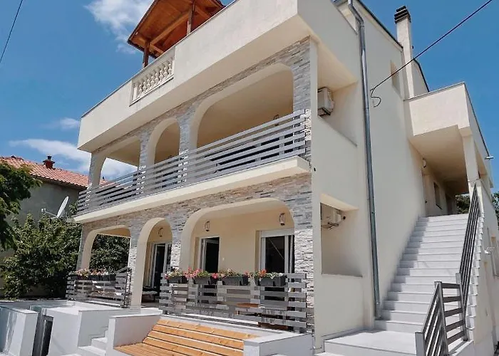 Aria - Health & Wellness App