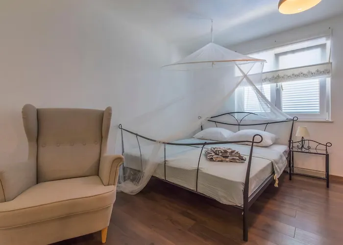 Apartment Aria - Health & Wellness App *